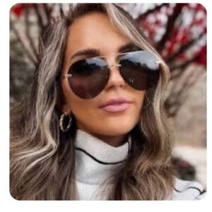 Diff Eyewear Black Aviator Sunglasses